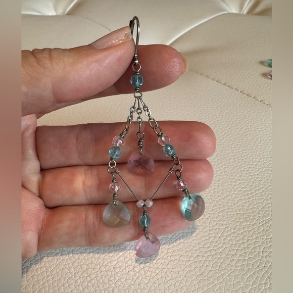 Pink and blue silver chandelier dangle drop earrings - Picture 4 of 6